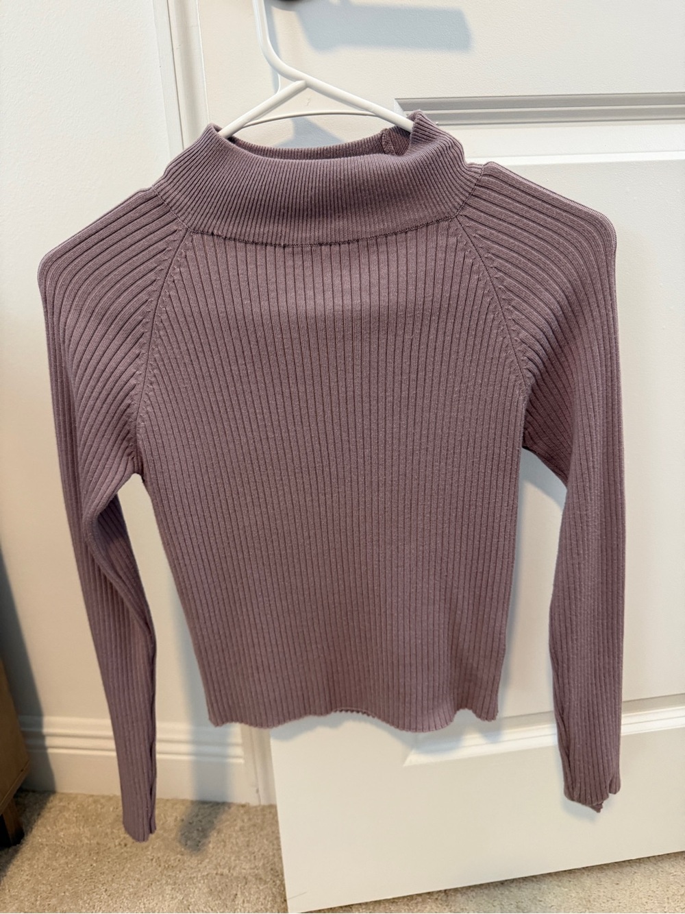 Chic Mauve Turtleneck Sweater